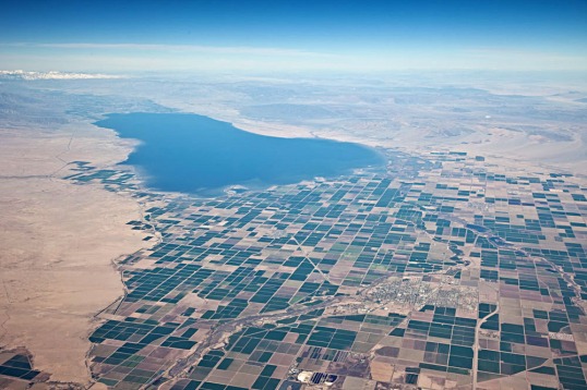 Aerial view of the Salton Sea, looking northward.