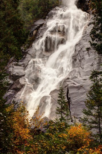 Shannon Falls, near the bottom of its 1000' drop.